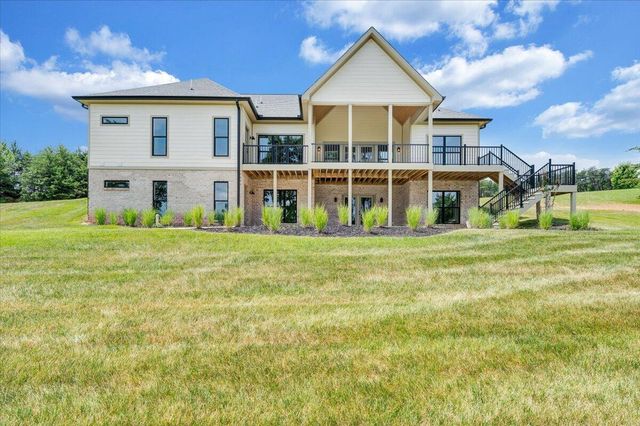 639 Compass Cove CIR, Moneta, VA 24121