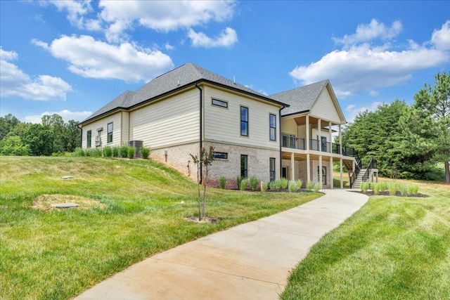 639 Compass Cove CIR, Moneta, VA 24121