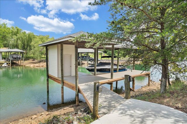 639 Compass Cove CIR, Moneta, VA 24121
