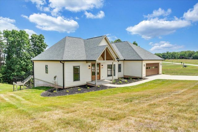 639 Compass Cove CIR, Moneta, VA 24121