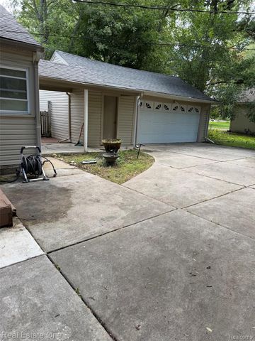 7311 Colony Drive Drive, West Bloomfield Charter Township, MI 48323
