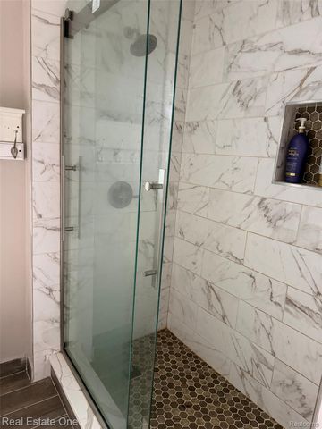 7311 Colony Drive Drive, West Bloomfield Charter Township, MI 48323