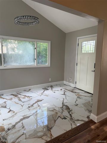 7311 Colony Drive Drive, West Bloomfield Charter Township, MI 48323