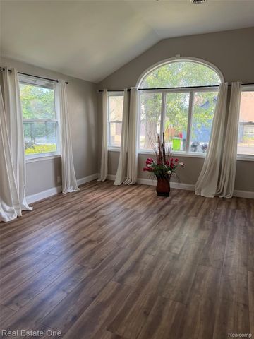 7311 Colony Drive Drive, West Bloomfield Charter Township, MI 48323