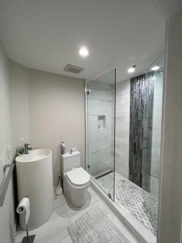 2051 SE 3rd Street Th3, Deerfield Beach, FL 33441