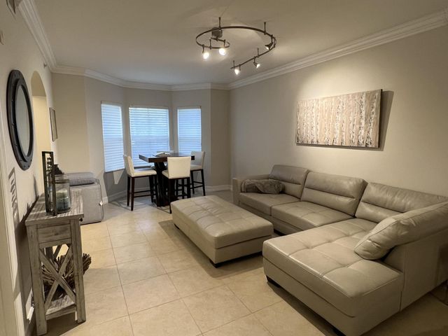 2051 SE 3rd Street Th3, Deerfield Beach, FL 33441