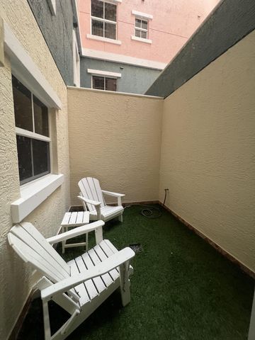 2051 SE 3rd Street Th3, Deerfield Beach, FL 33441