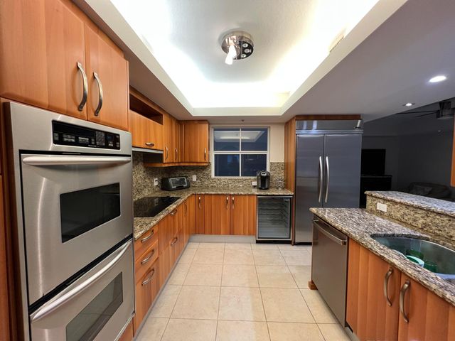 2051 SE 3rd Street Th3, Deerfield Beach, FL 33441