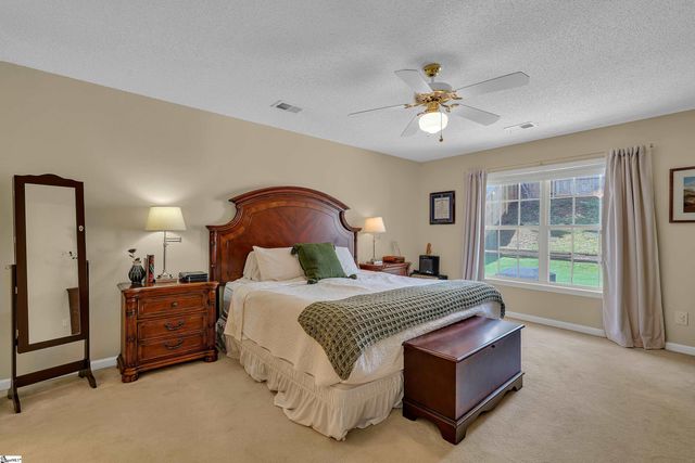 409 Longspur Court, Duncan, SC 29334