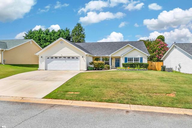 409 Longspur Court, Duncan, SC 29334