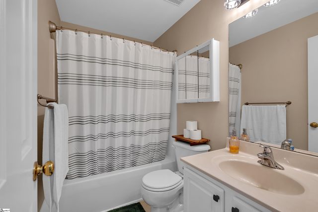 409 Longspur Court, Duncan, SC 29334