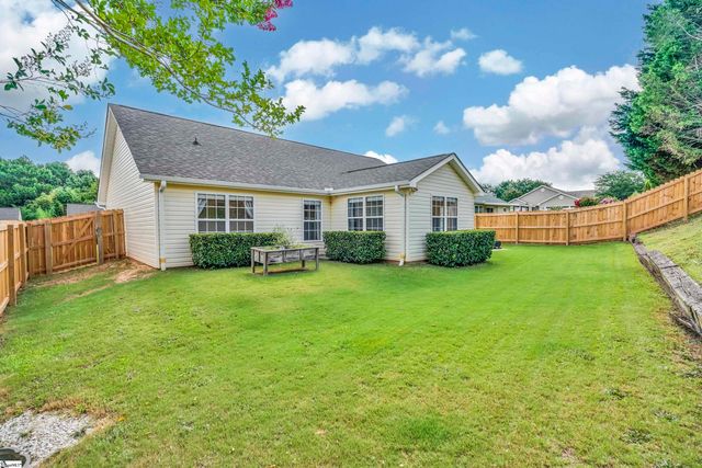 409 Longspur Court, Duncan, SC 29334