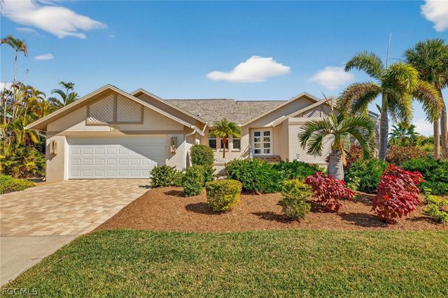 686 Emeril CT, Sanibel, FL 33957