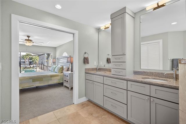 686 Emeril CT, Sanibel, FL 33957