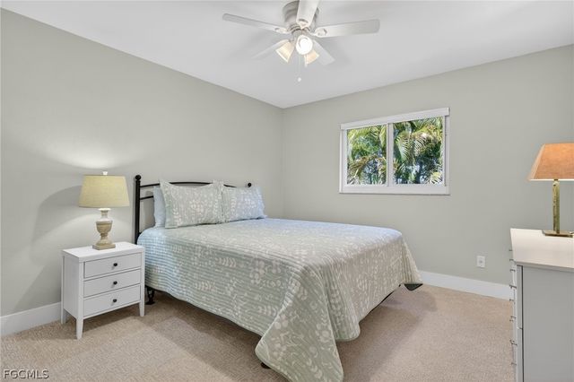 686 Emeril CT, Sanibel, FL 33957