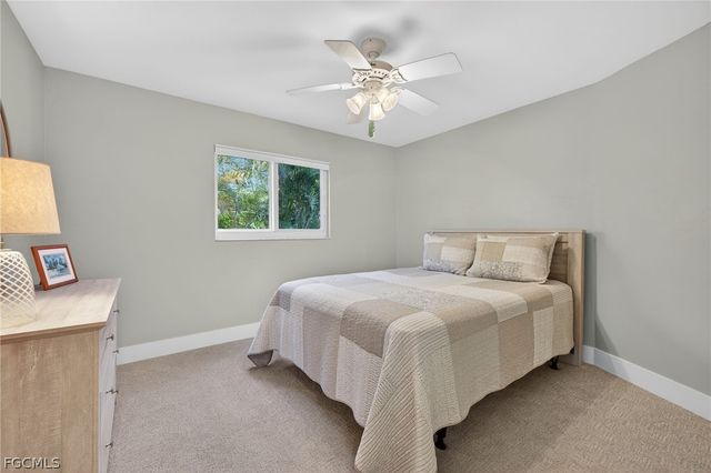 686 Emeril CT, Sanibel, FL 33957