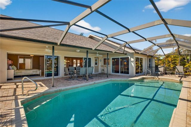 686 Emeril CT, Sanibel, FL 33957