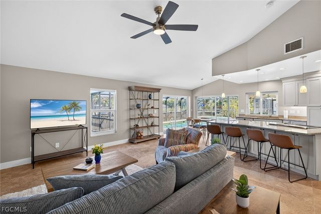 686 Emeril CT, Sanibel, FL 33957