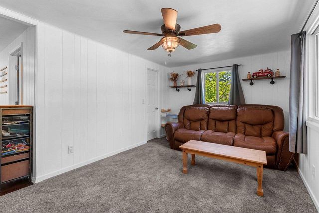 1842 N OAKWOOD ROAD, Oshkosh, WI 54904