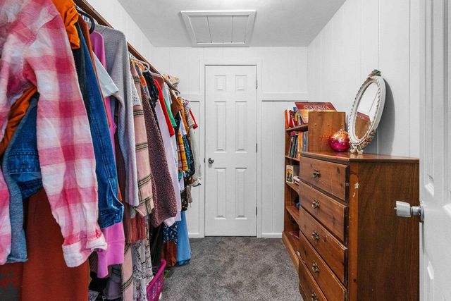 1842 N OAKWOOD ROAD, Oshkosh, WI 54904