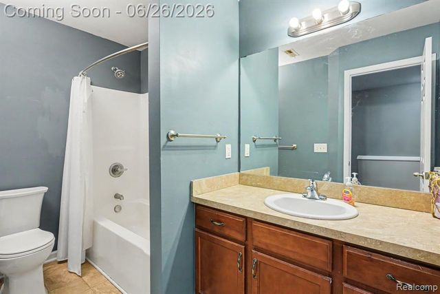 2234 Knotty Pine Trail, Howell, MI 48855