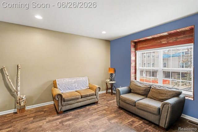 2234 Knotty Pine Trail, Howell, MI 48855