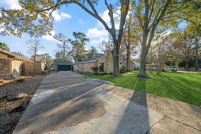 11218 Cedarwood Drive, Humble, TX 77338