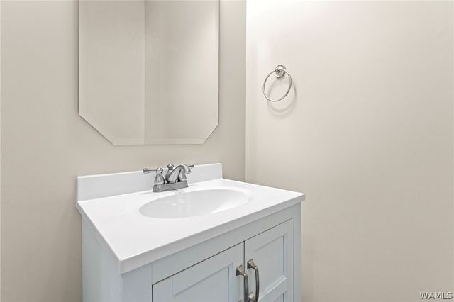 13986 Knoll Pointe, Northport, AL 35475