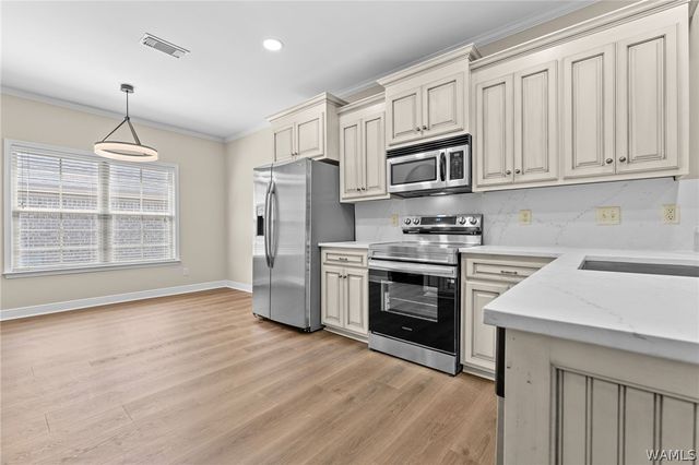 13986 Knoll Pointe, Northport, AL 35475