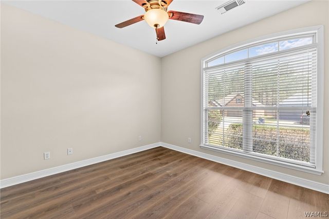 13986 Knoll Pointe, Northport, AL 35475