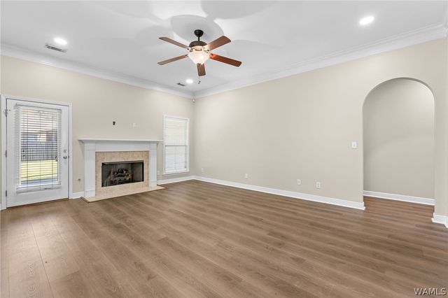 13986 Knoll Pointe, Northport, AL 35475