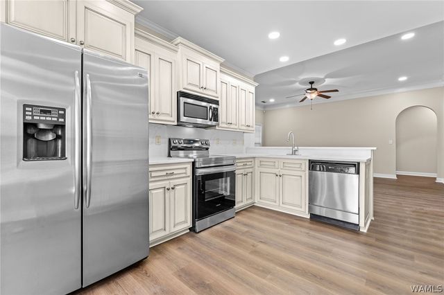 13986 Knoll Pointe, Northport, AL 35475