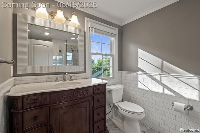 5365 Van Ness Court, Bloomfield Hills, MI 48302