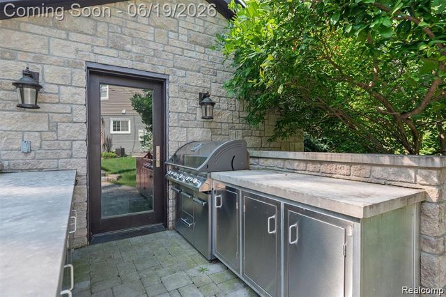 5365 Van Ness Court, Bloomfield Hills, MI 48302