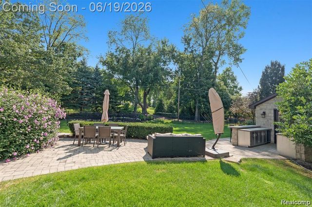 5365 Van Ness Court, Bloomfield Hills, MI 48302