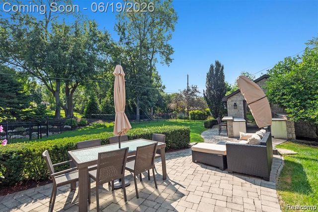 5365 Van Ness Court, Bloomfield Hills, MI 48302