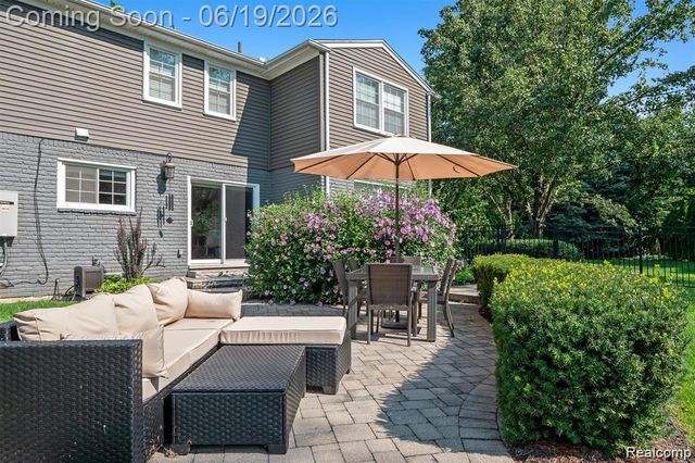 5365 Van Ness Court, Bloomfield Hills, MI 48302
