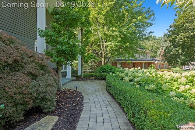 5365 Van Ness Court, Bloomfield Hills, MI 48302