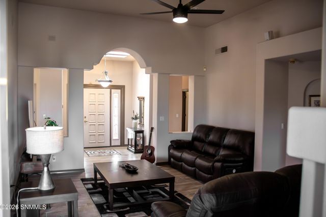 3436 Vista Primera Road, Las Cruces, NM 88011