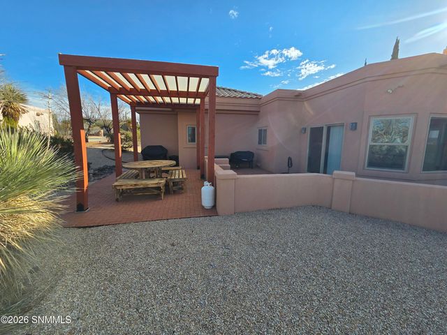 3436 Vista Primera Road, Las Cruces, NM 88011