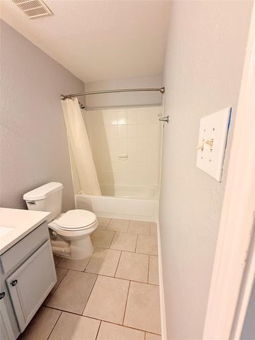 8026 Arrington Forest Lane, Humble, TX 77338