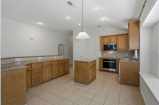 5613 Sundance Drive, The Colony, TX 75056