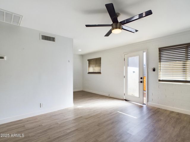 3038 N 38th Street Apt 4, Phoenix, AZ 85018
