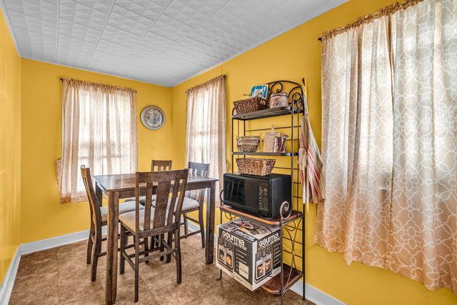 212 Worcester Street, West Plains, MO 65775