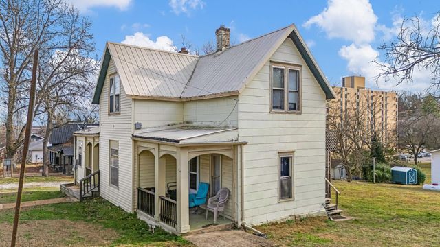 212 Worcester Street, West Plains, MO 65775