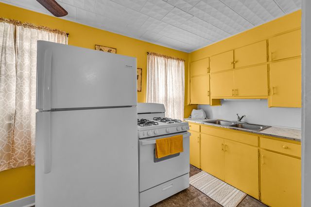 212 Worcester Street, West Plains, MO 65775