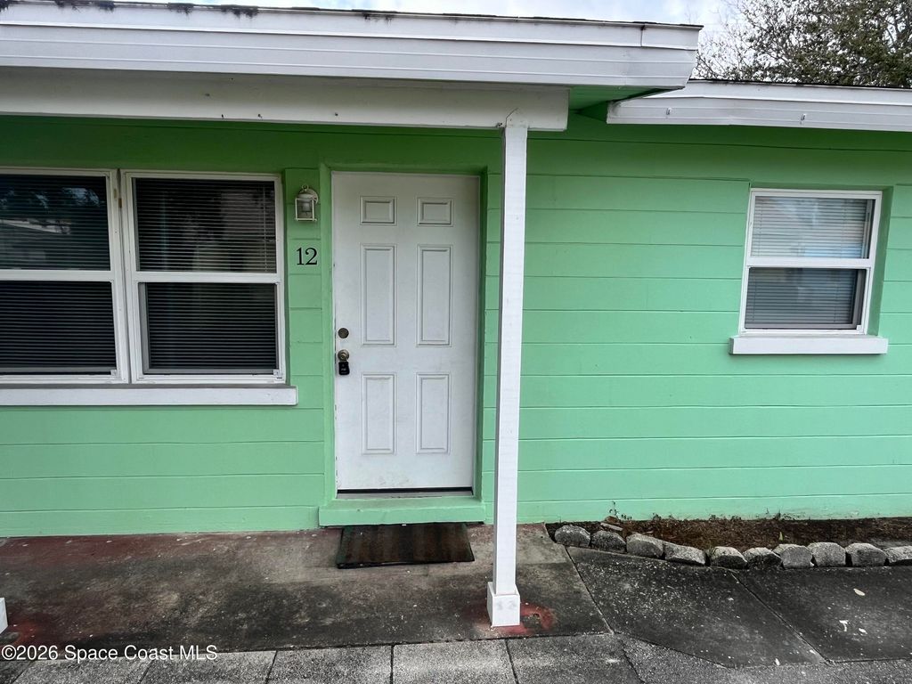 1420 Avocado Avenue 12, Melbourne, FL 32935