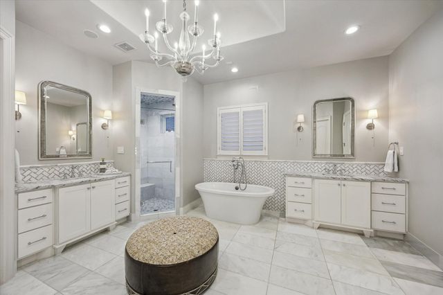 22 Knipp Road, Houston, TX 77024