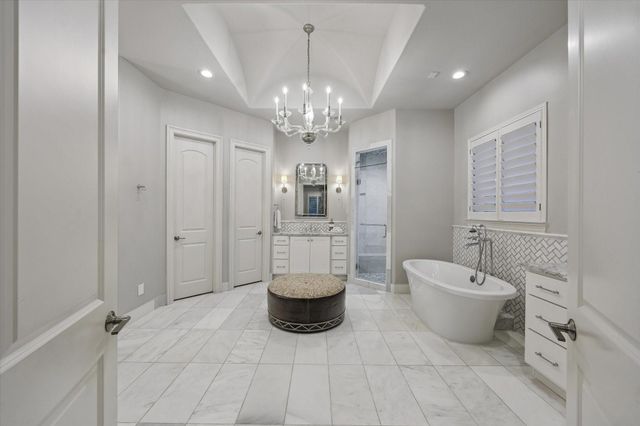 22 Knipp Road, Houston, TX 77024