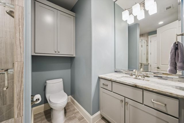 22 Knipp Road, Houston, TX 77024